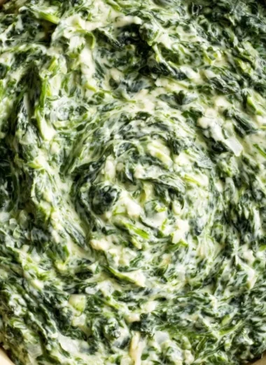Deliciously creamy creamed spinach served in a bowl